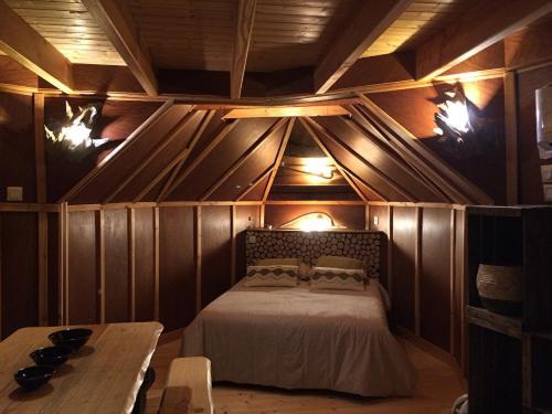 Отель Le Cul De Loup Vouzon Экстерьер фото